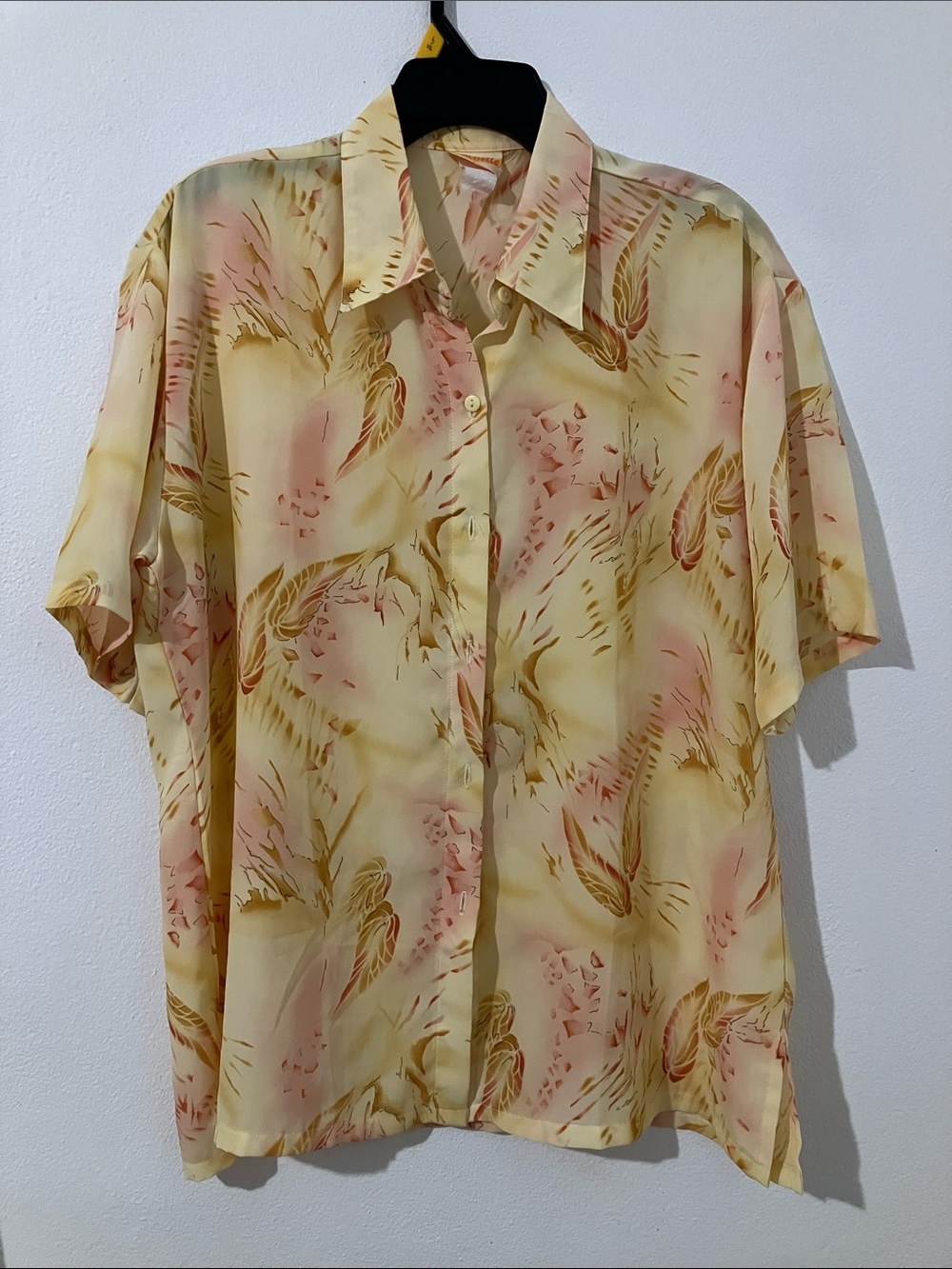 Vintage 1980s Genuine Silk Button-Down Short Sleeve Collared Shirt Blouse